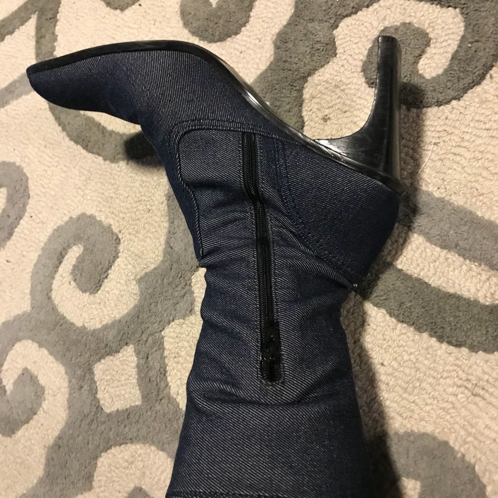 Boots - Picture 2 of 5